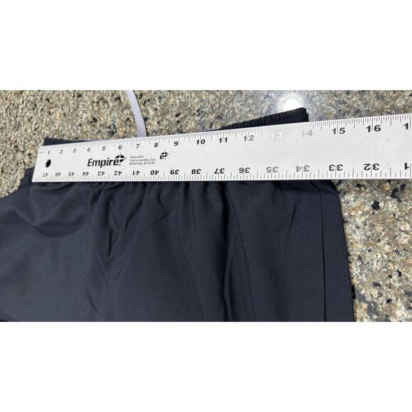 Under Armour Shorts Womens Size L Black Athleisure Activewear Running Gym - Picture 3 of 6